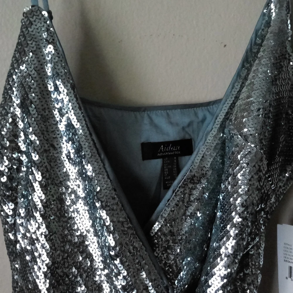 Aidan by Aidan Mattox Sequined Wrap Dress Size 0 - Picture 5 of 10
